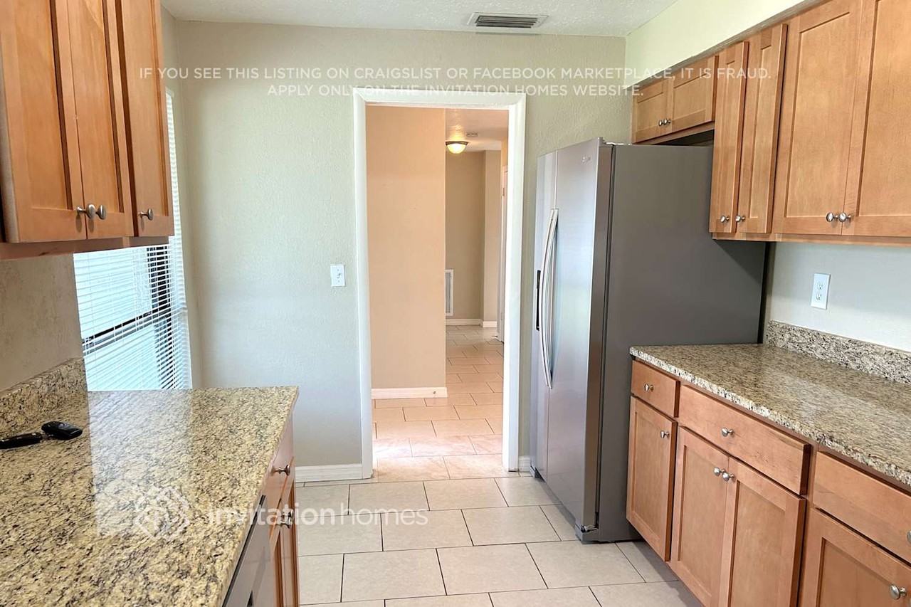 126 Sw 48th Ter - Photo 5 of 16