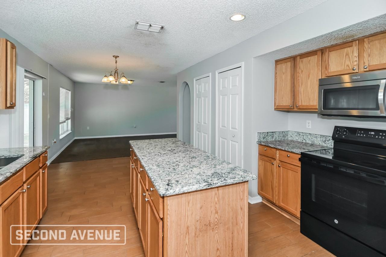 9640 Watershed Dr S - Photo 2 of 24