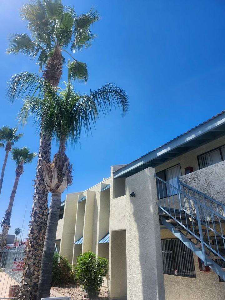 Eastgate Apartments - Photo 4 of 13