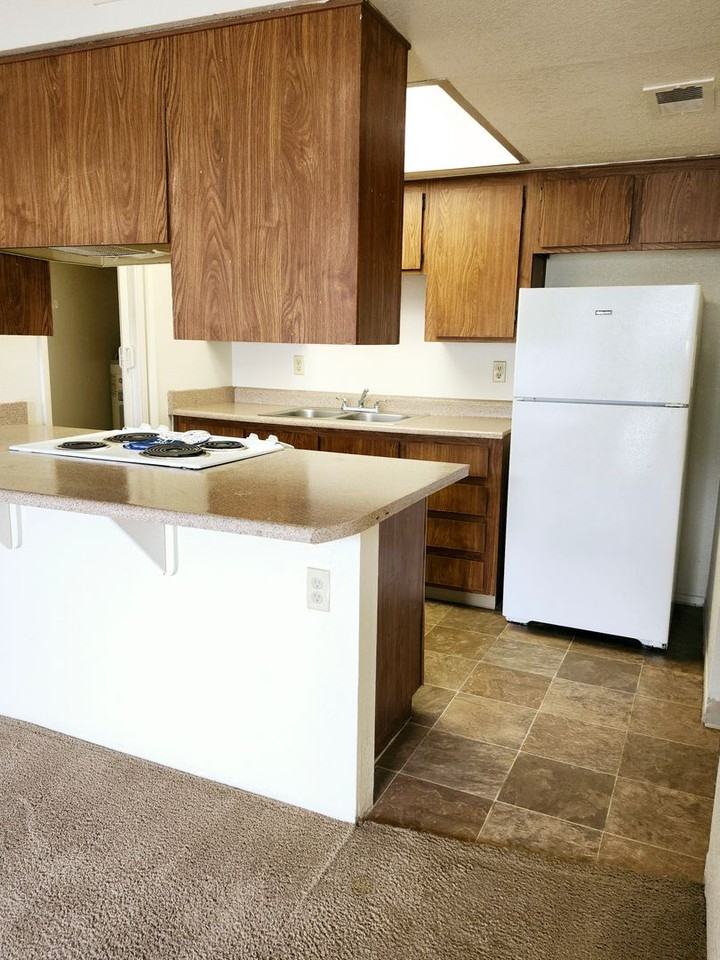 Eastgate Apartments - Photo 5 of 13