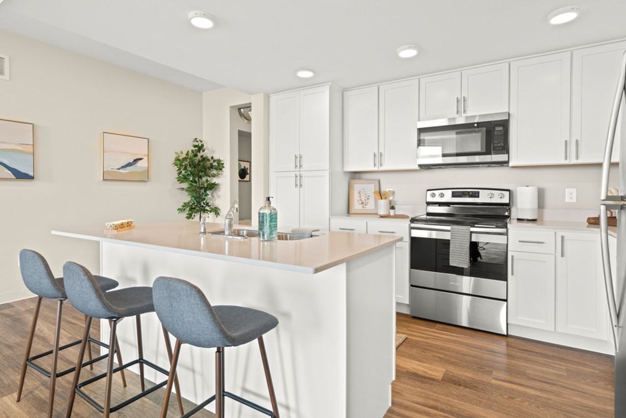 The Residence at Willow Falls - Photo 4 of 50