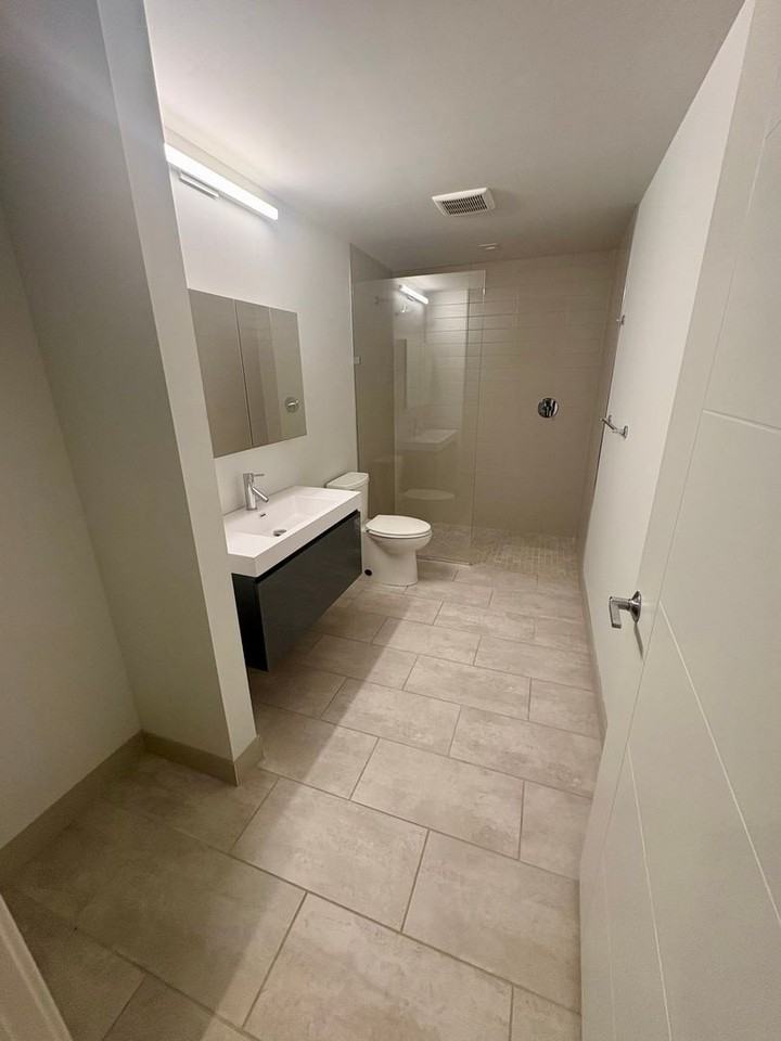 Baumhaus Apartments - Photo 7 of 30