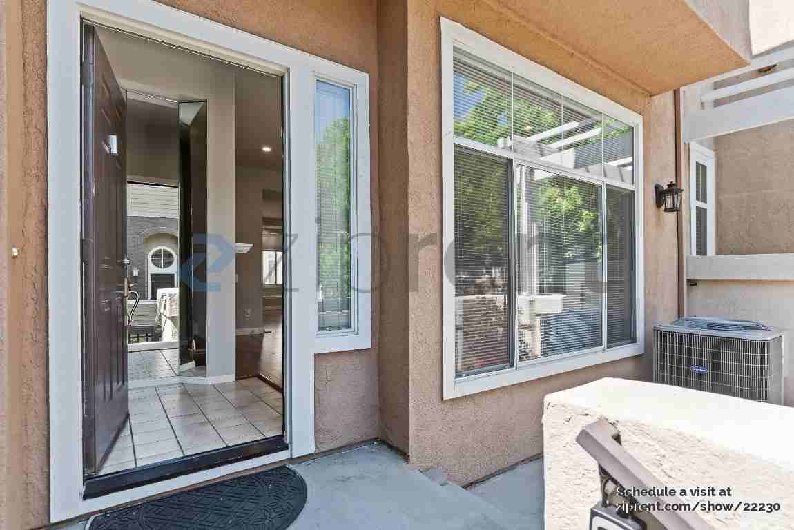 437 Camille Cir #12 - Photo 4 of 31