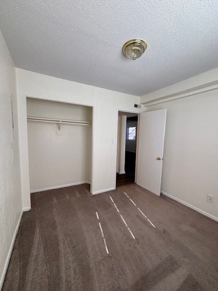 Deer Creek Apartments - Photo 6 of 14