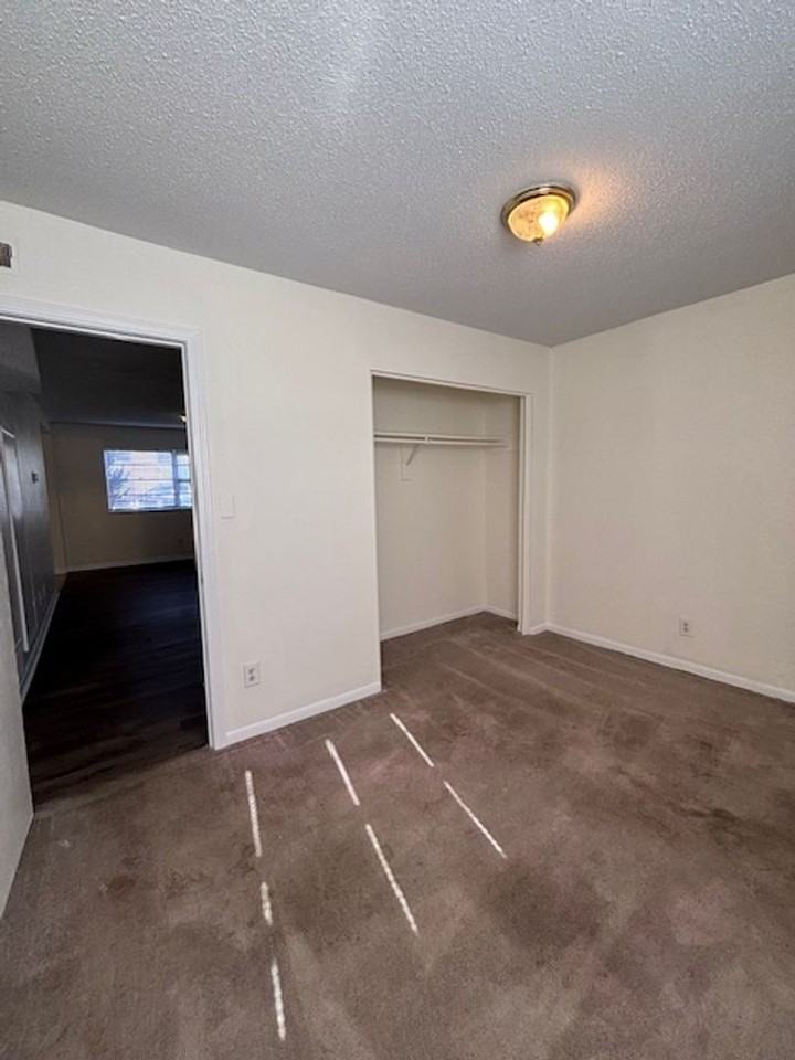 Deer Creek Apartments - Photo 7 of 14