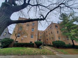 featured image of 2340 Victory Pkwy