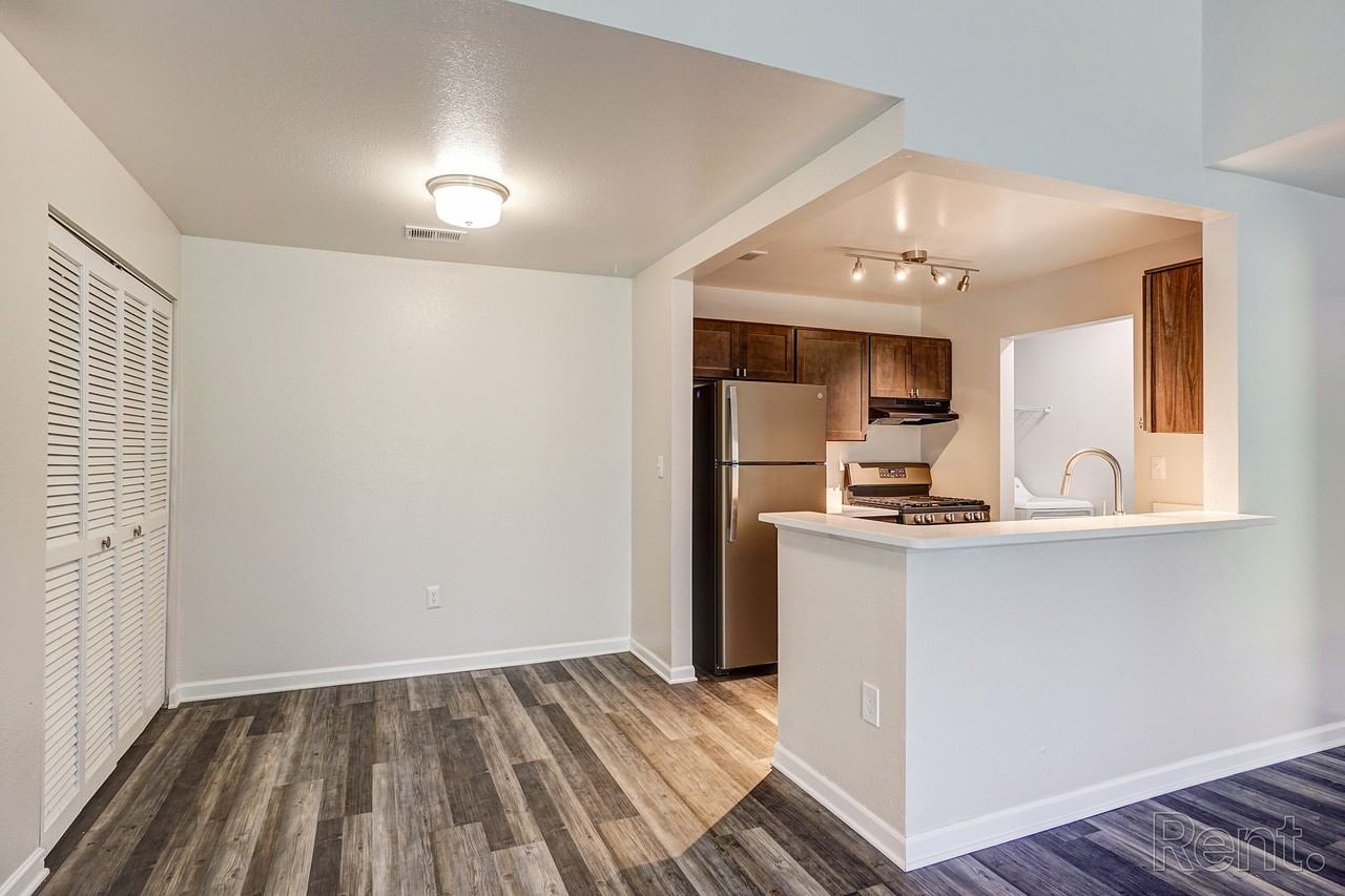 Fountain Park Apartments - Photo 3 of 50