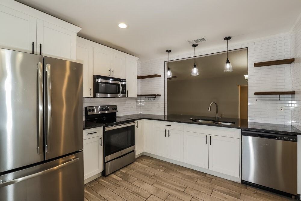 3039 Annadale Cir - Photo 7 of 16