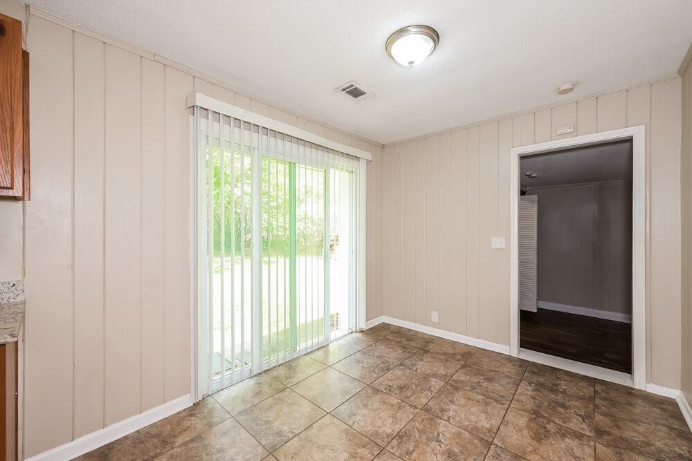 344 Dillard Dr - Photo 5 of 16