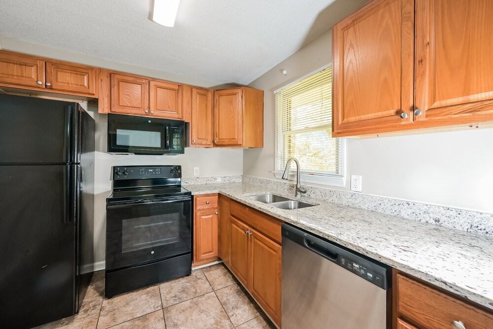 344 Dillard Dr - Photo 7 of 16