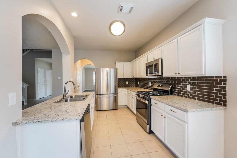18639 Appletree Ridge Rd - Photo 6 of 17