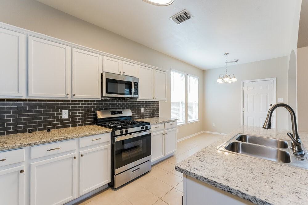 18639 Appletree Ridge Rd - Photo 7 of 17