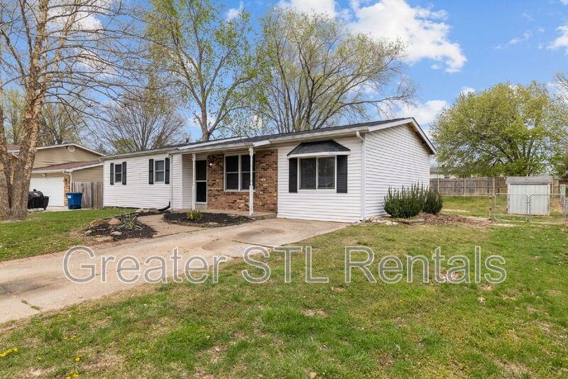 29 Jeffrey Wayne Dr - Photo 2 of 34