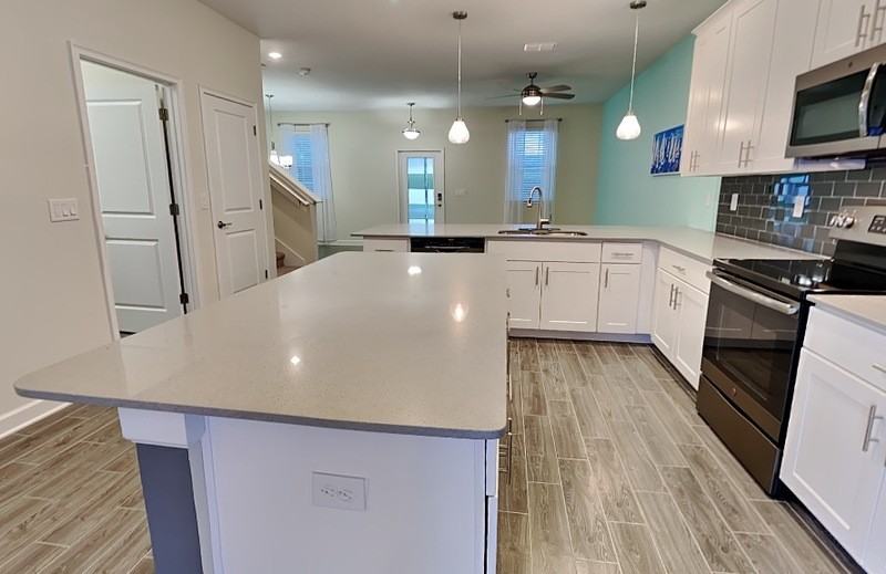 11713 Fiction Ave - Photo 4 of 26