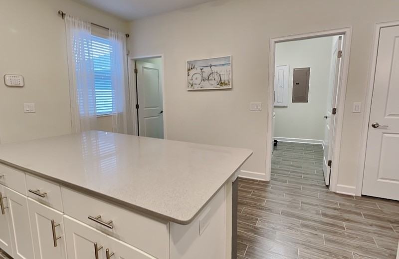 11713 Fiction Ave - Photo 6 of 26
