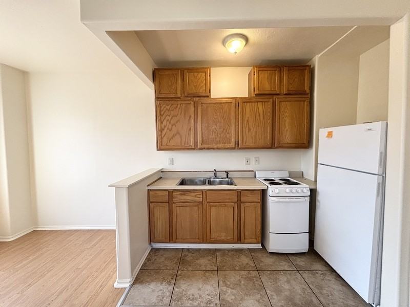 514-512 Eastsouth - Photo 5 of 20