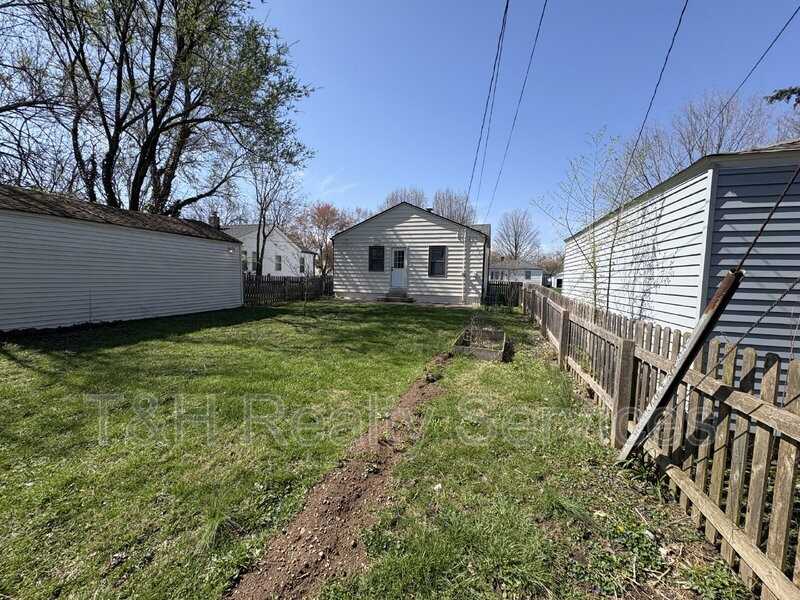 5315 Norwaldo Ave - Photo 4 of 21
