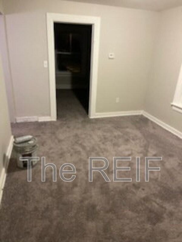 3012 John Daly St - Photo 2 of 8