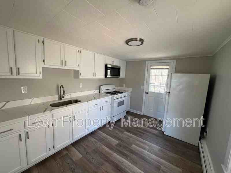 36 N 3rd Ave #2ndFL - Photo 2 of 10