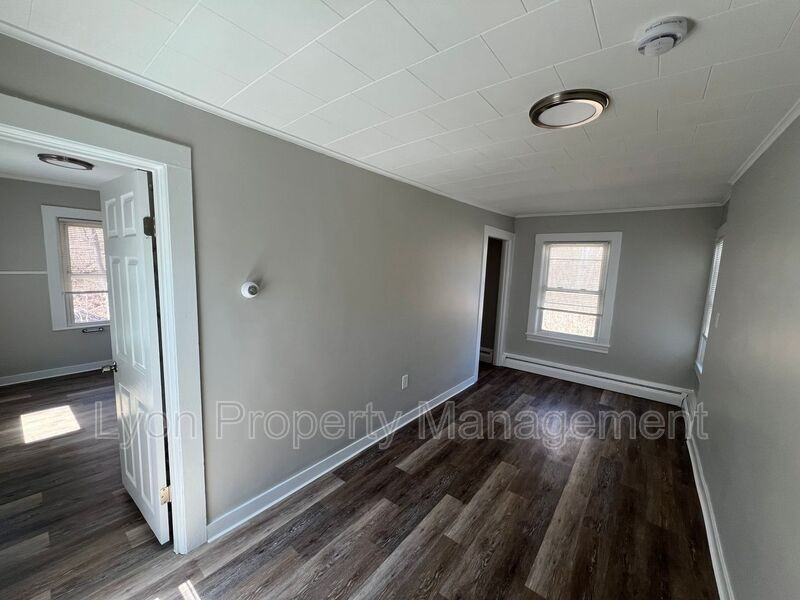 36 N 3rd Ave #2ndFL - Photo 6 of 10