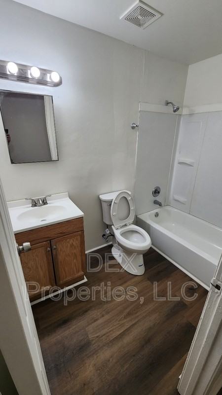 5096 Minerva Ave - Photo 5 of 8