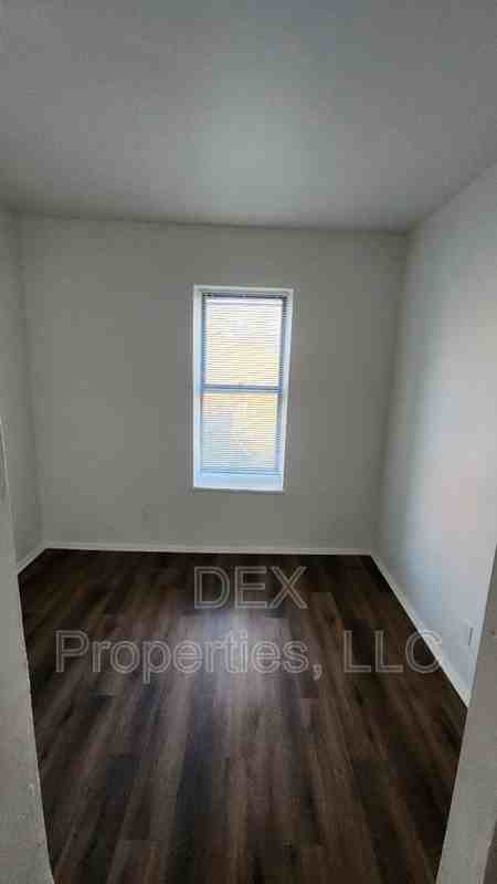 5096 Minerva Ave - Photo 6 of 8