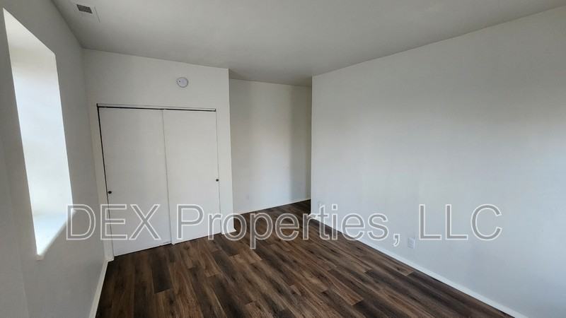 5096 Minerva Ave - Photo 7 of 8