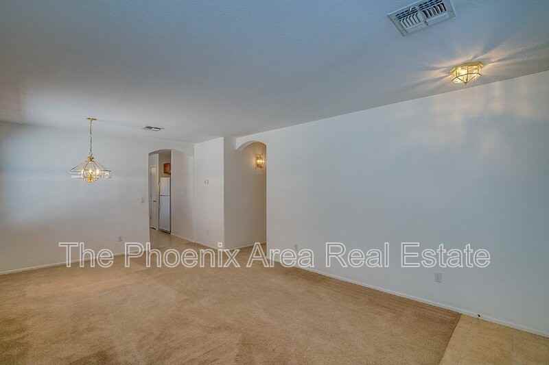 40219 N Cassara Dr - Photo 7 of 41