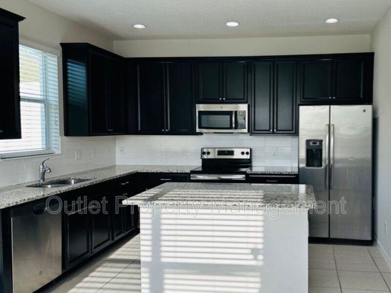 2457 Sedge Grass Way - Photo 2 of 10