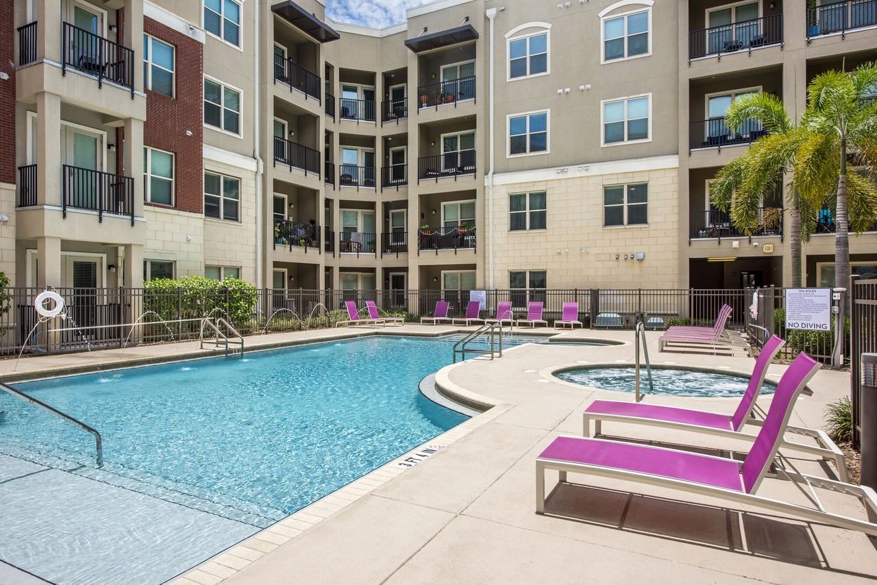 Varela Westshore Apartments - Photo 2 of 46