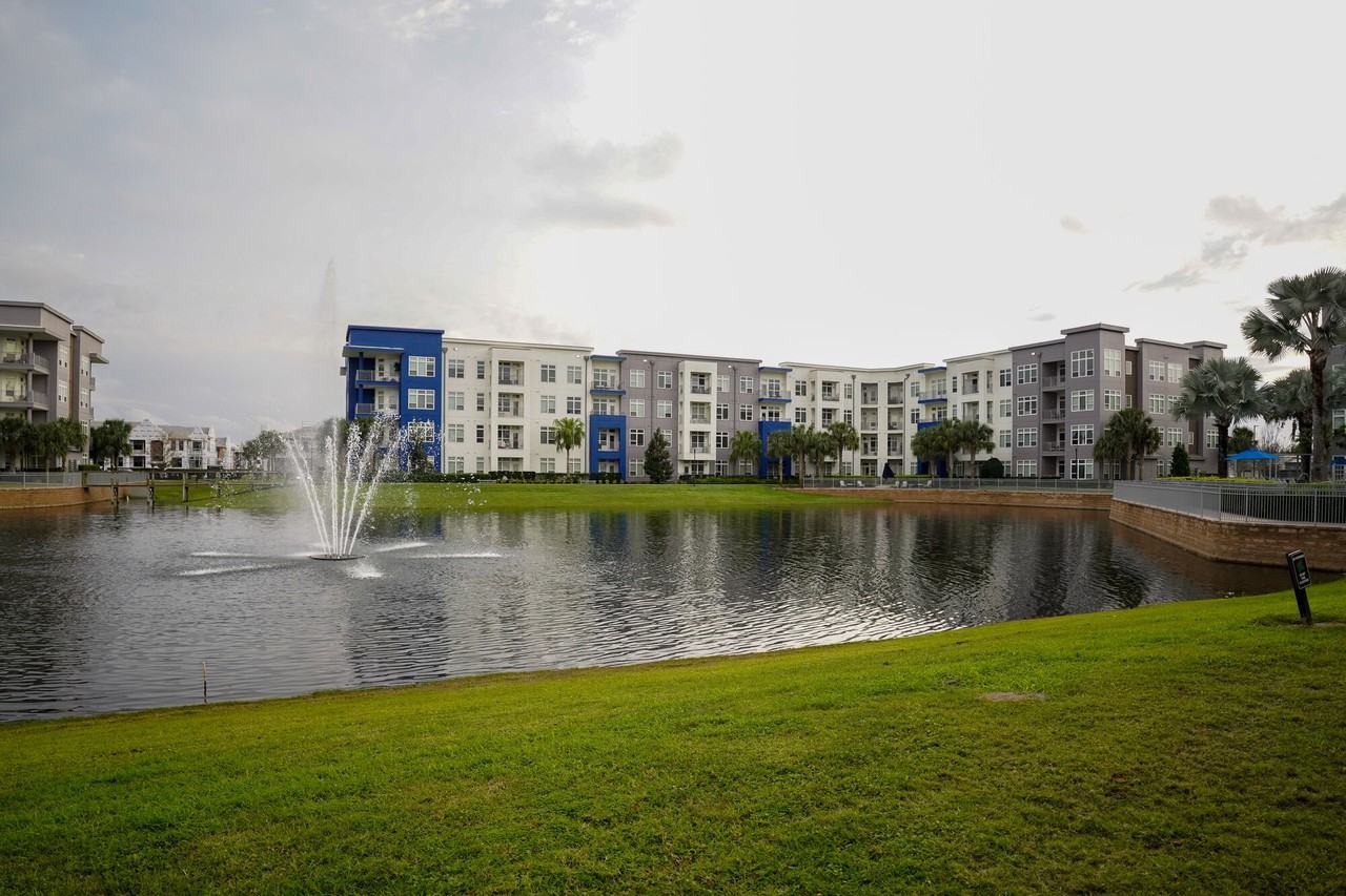 Solstice Apartments - Photo 7 of 40