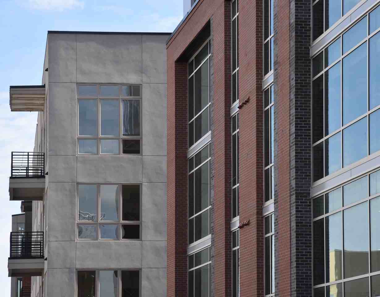 Van Alen - Photo 5 of 50