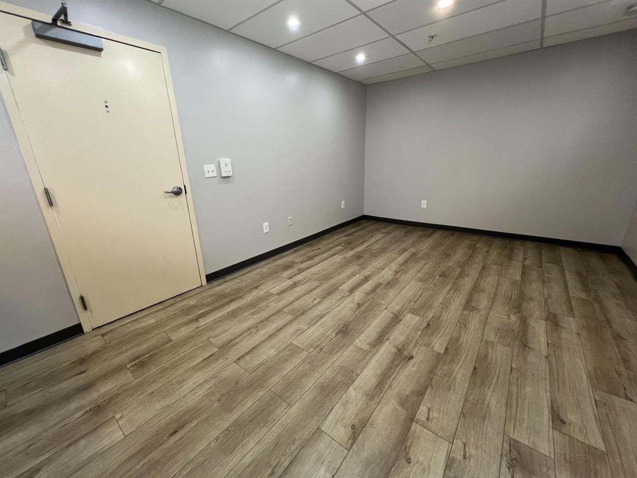 622 17th Street - Photo 4 of 11