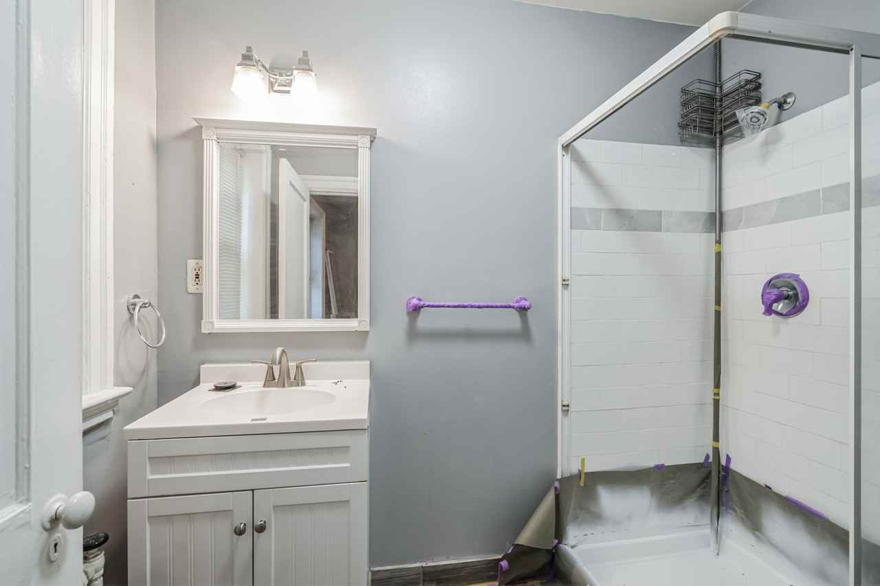 6355 Lancaster Avenue - Photo 5 of 50