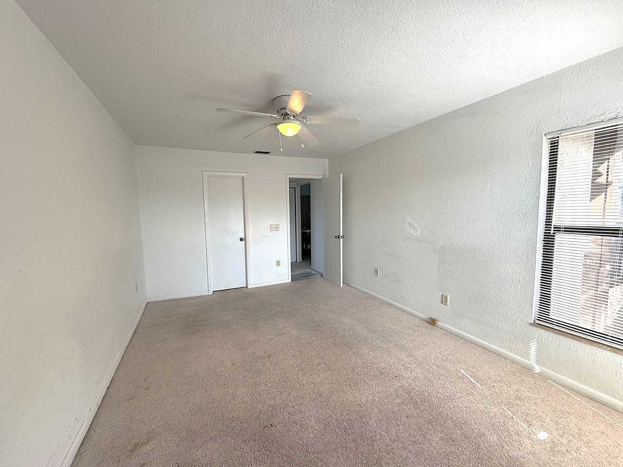 2906 South Semoran Boulevard - Photo 7 of 19