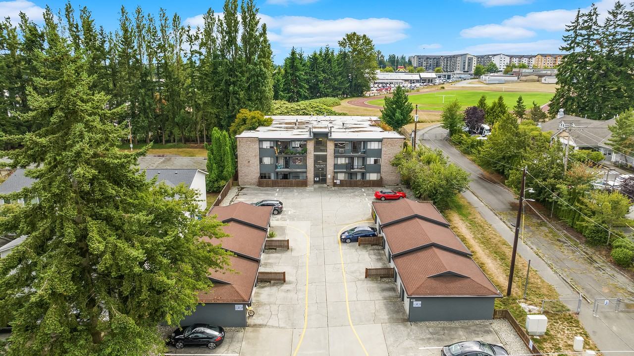 618 75th Street Southeast - Photo 4 of 50