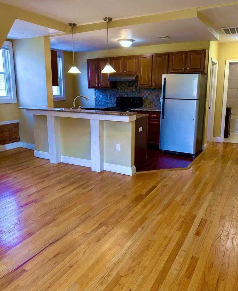 5825 Bartlett - Photo 5 of 14