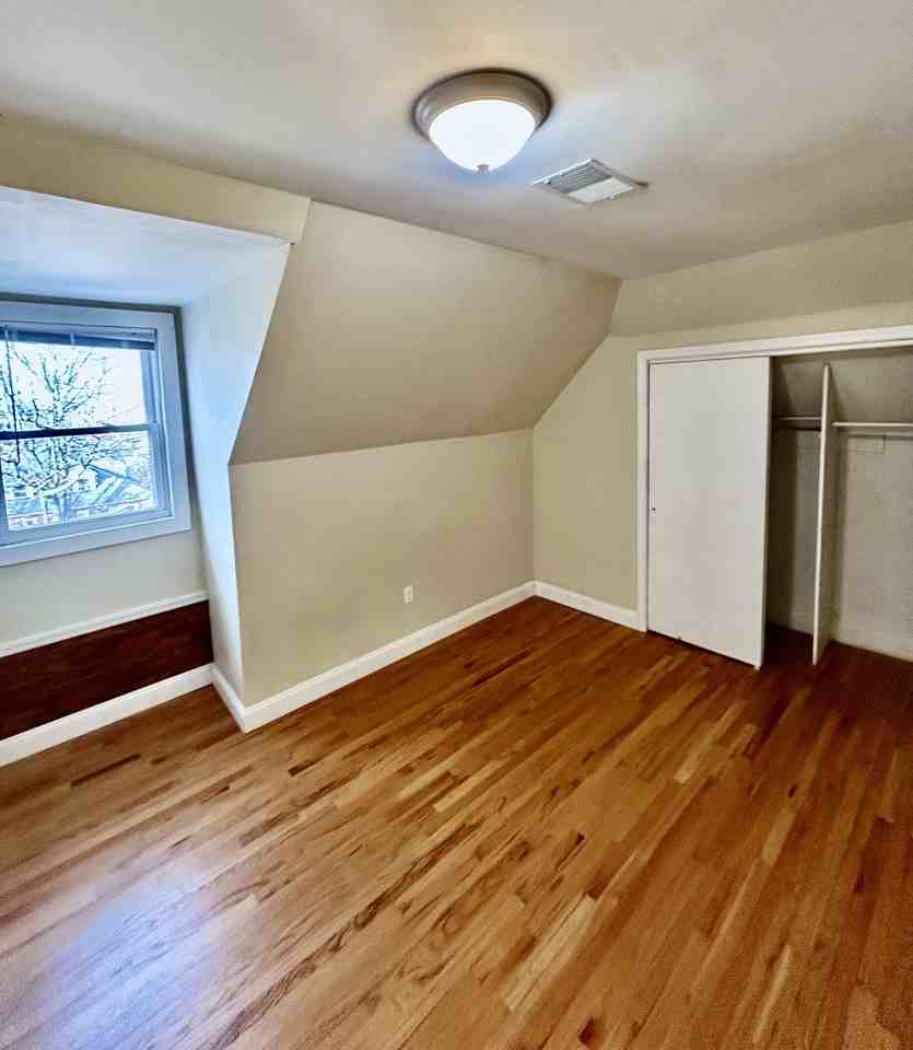 5825 Bartlett - Photo 6 of 14