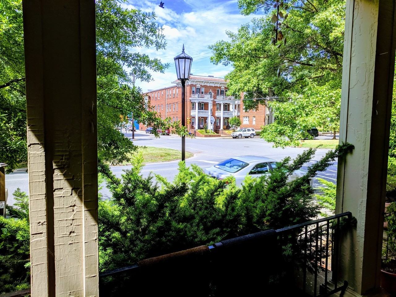 2832 Monument Ave.* - Photo 6 of 43