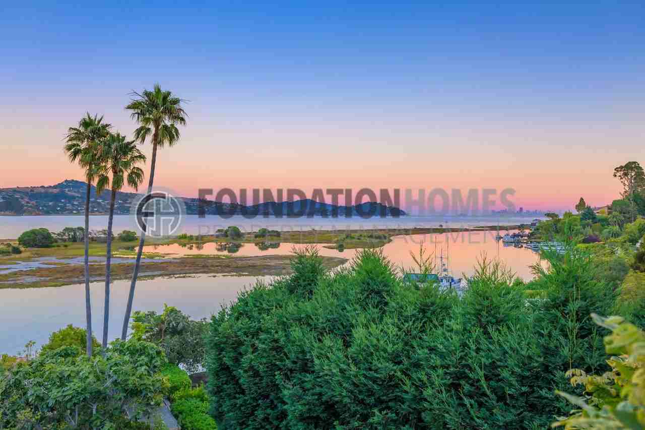 325 E Strawberry Dr - Photo 2 of 40