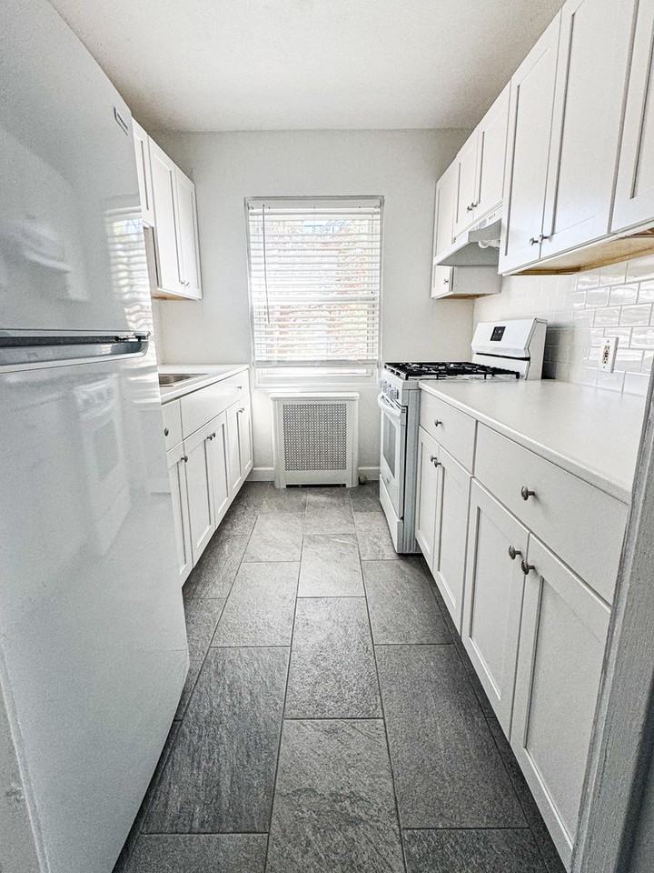 Lexington Garden Apartments - Photo 5 of 18