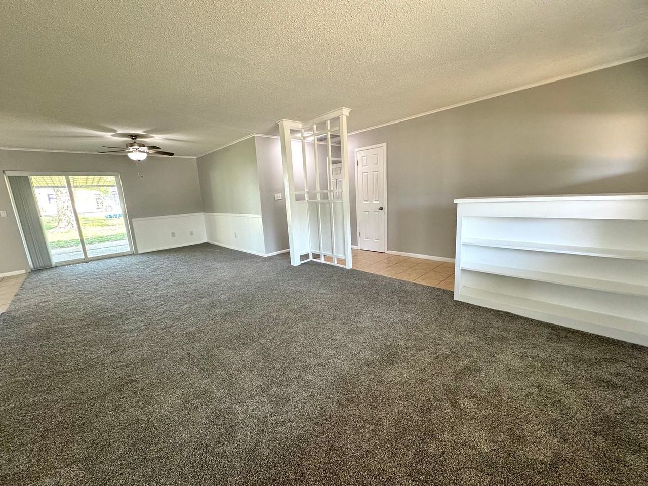 1105 N Fern Ave - Photo 4 of 29