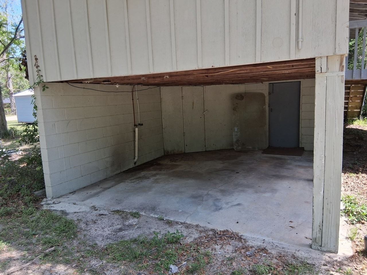 2150 1/2 Winston Ave - Photo 2 of 10