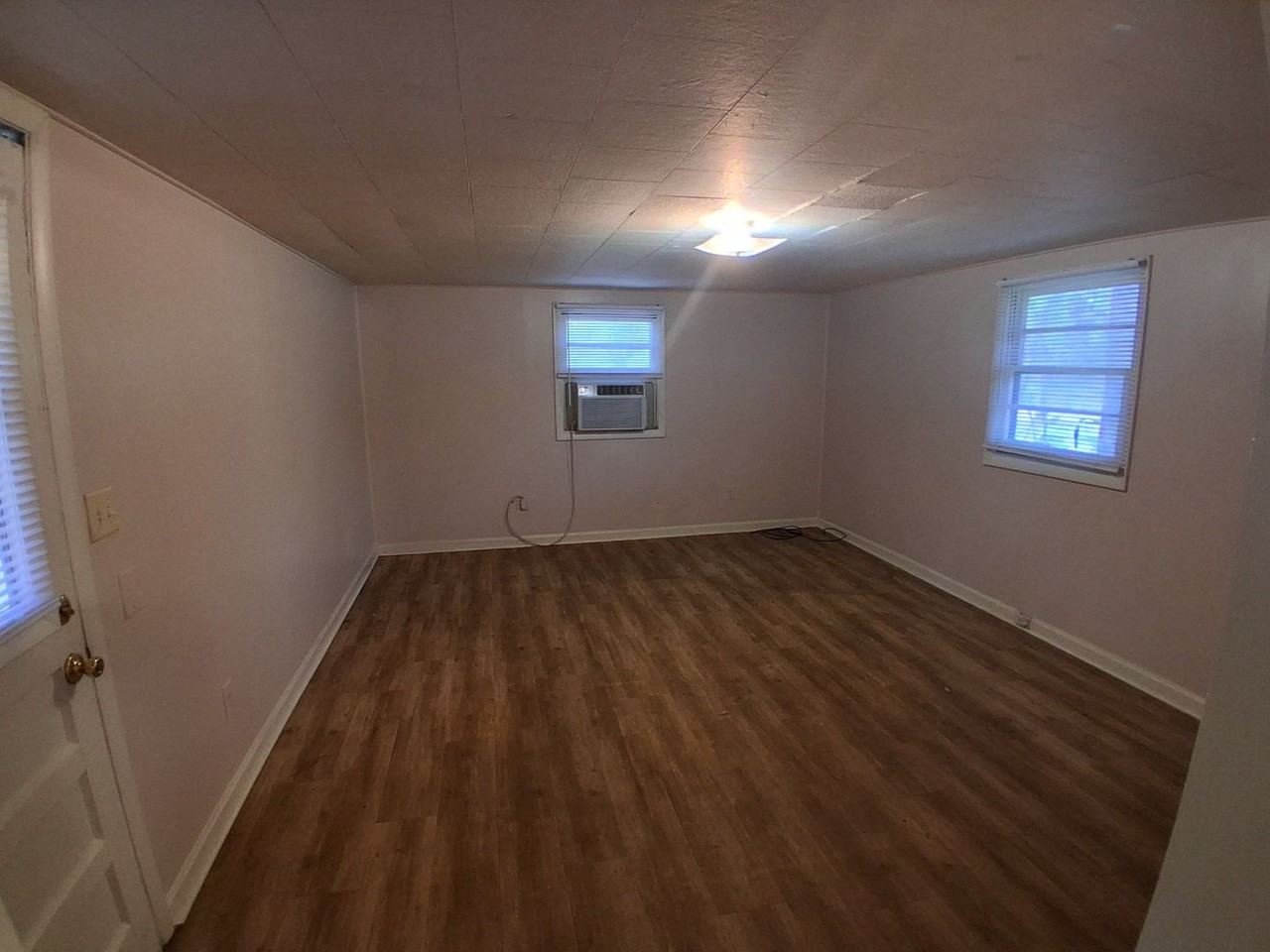 2150 1/2 Winston Ave - Photo 5 of 10