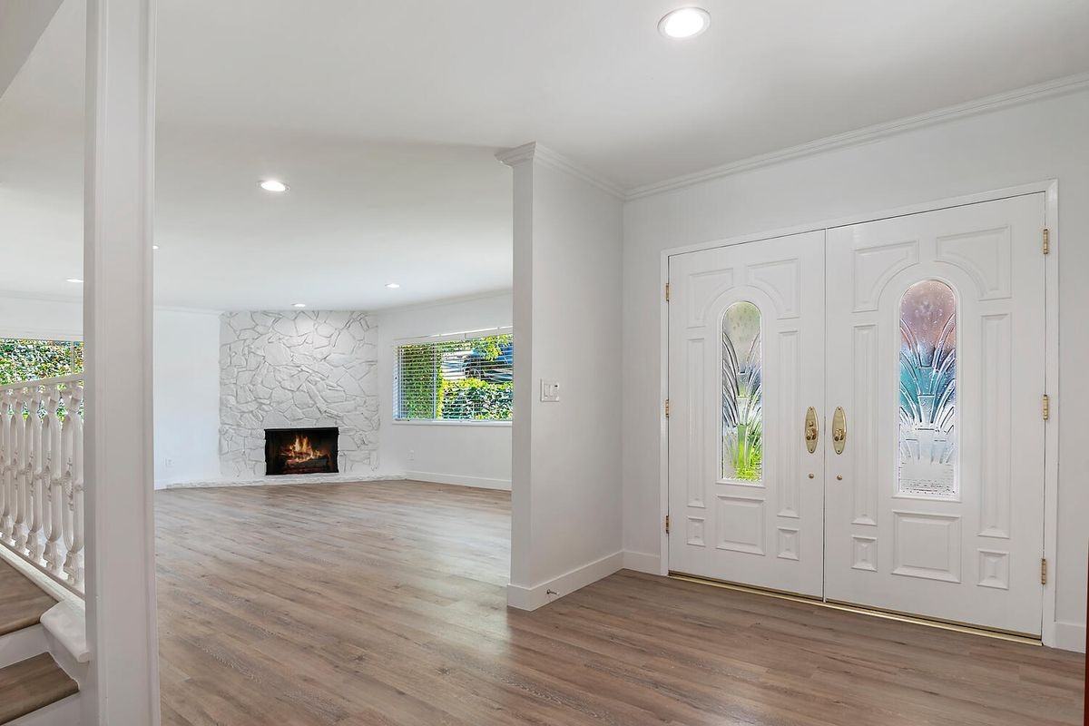 11555 Duque Dr - Photo 2 of 23