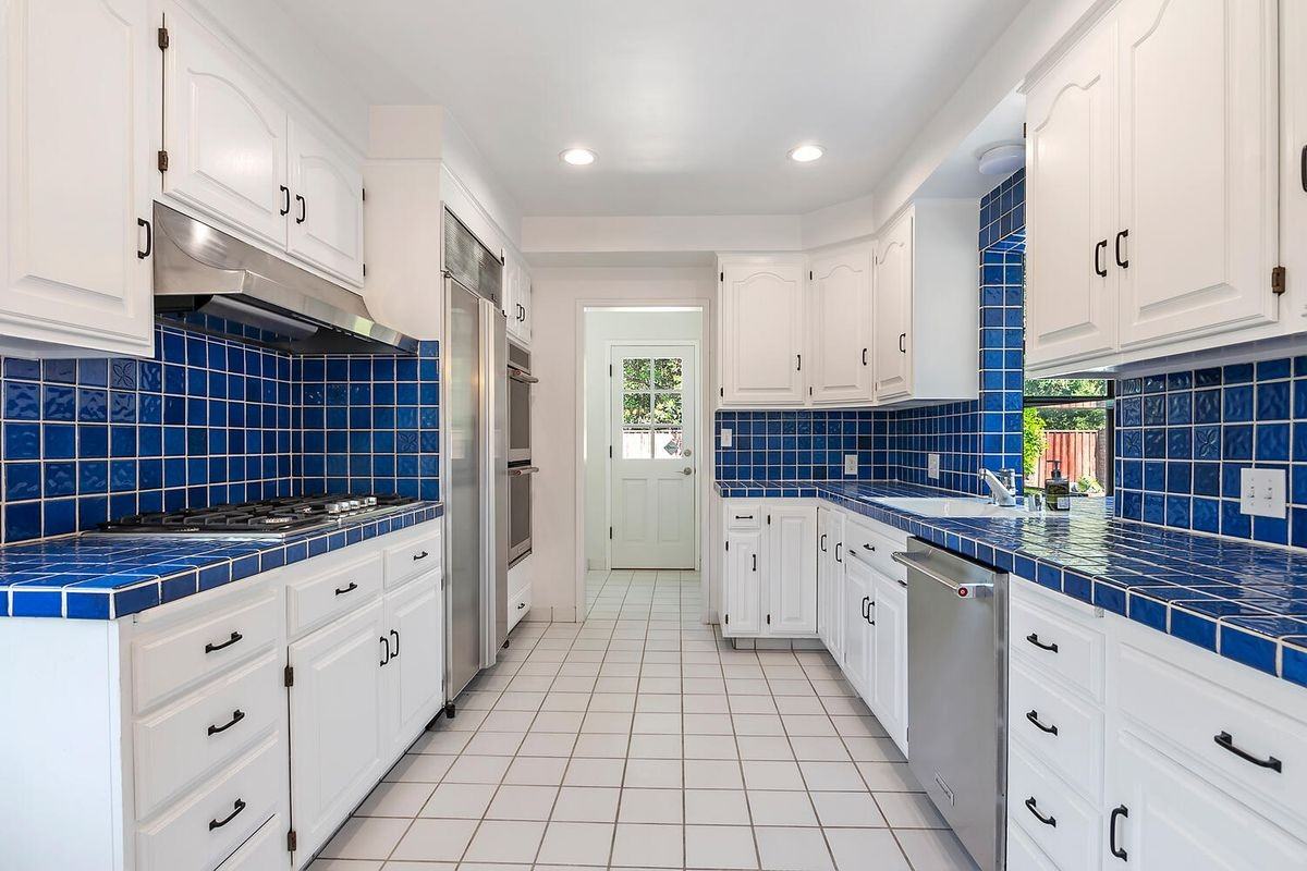 11555 Duque Dr - Photo 5 of 23