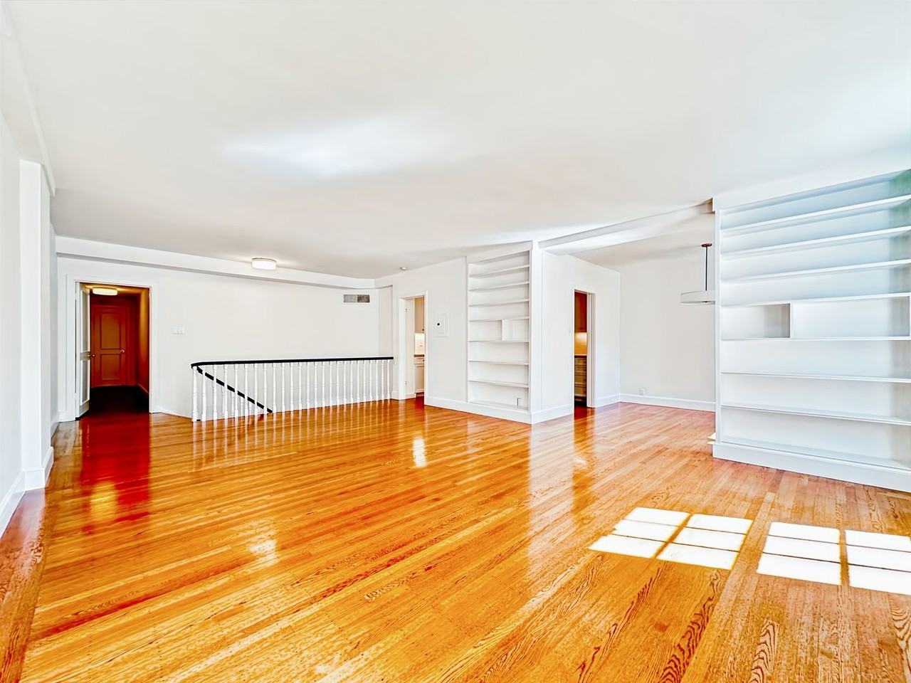 2999 Pacific Ave - Photo 2 of 25