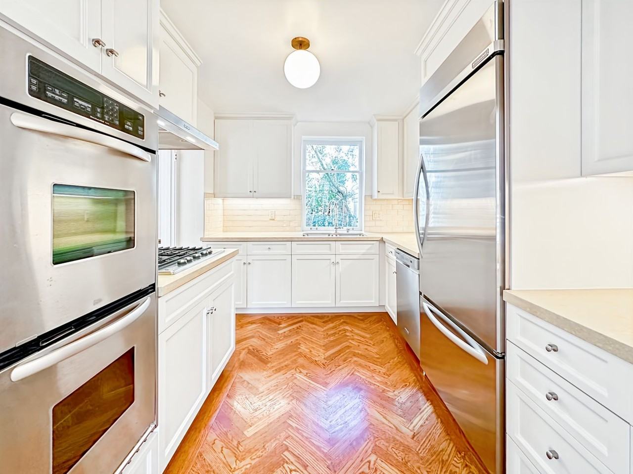 2999 Pacific Ave - Photo 6 of 25
