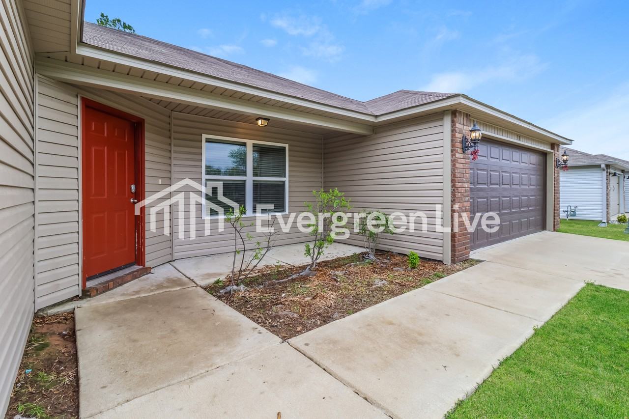 18 Harvest Ln - Photo 2 of 15