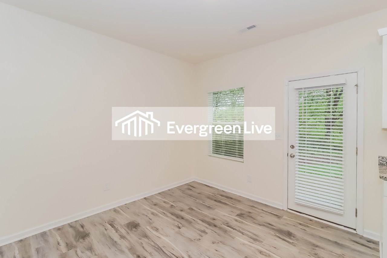 362 Water St - Photo 7 of 14